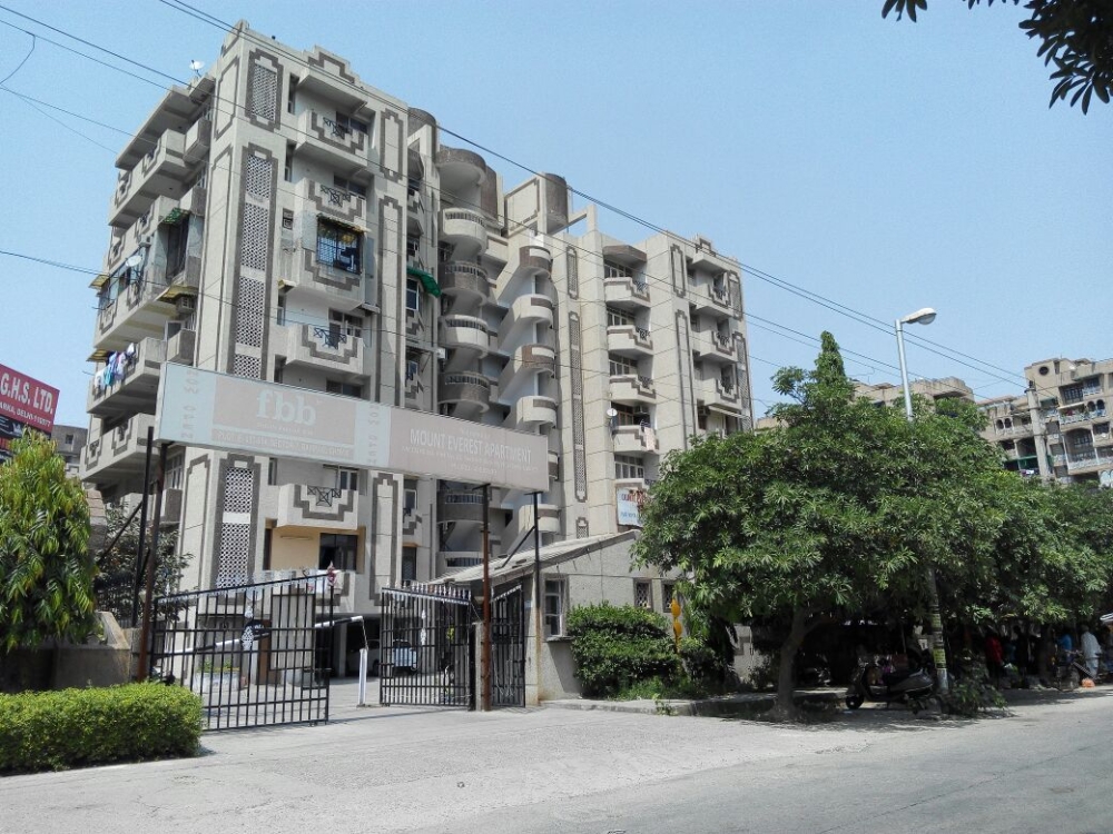 2 bhk flat for sale in Mount Everest Apartment Sector 9 Dwarka, Delhi